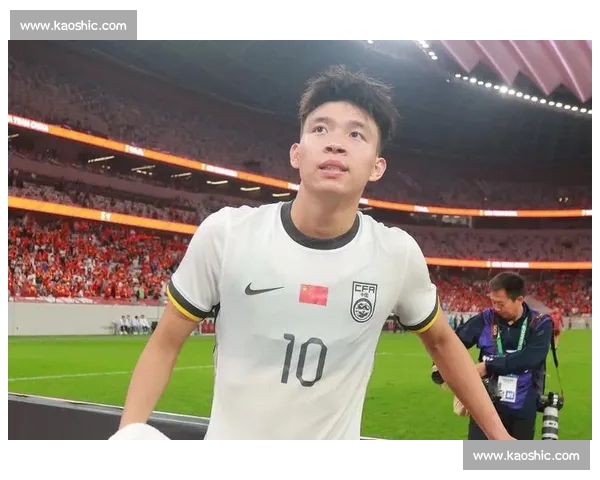 黄希扬点赞国足新星：王钰栋们的未来值得期待